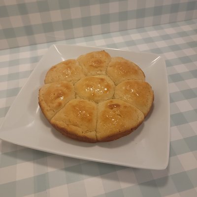 Pull Apart Dinner Rolls