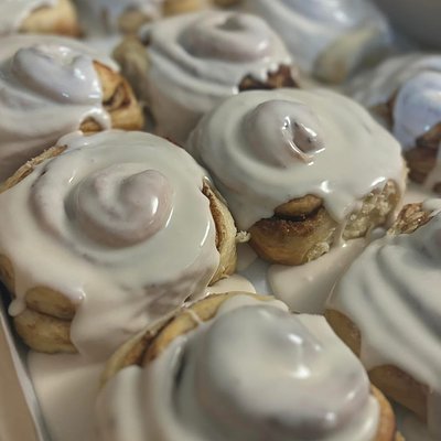 Half Dozen Cinnamon Rolls 