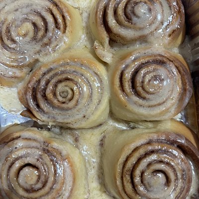 Cinnamon Rolls- 6/tray