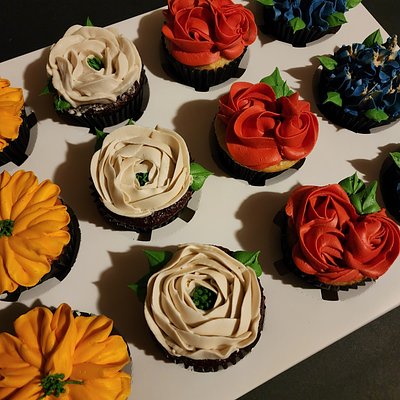100 Floral Cupcakes