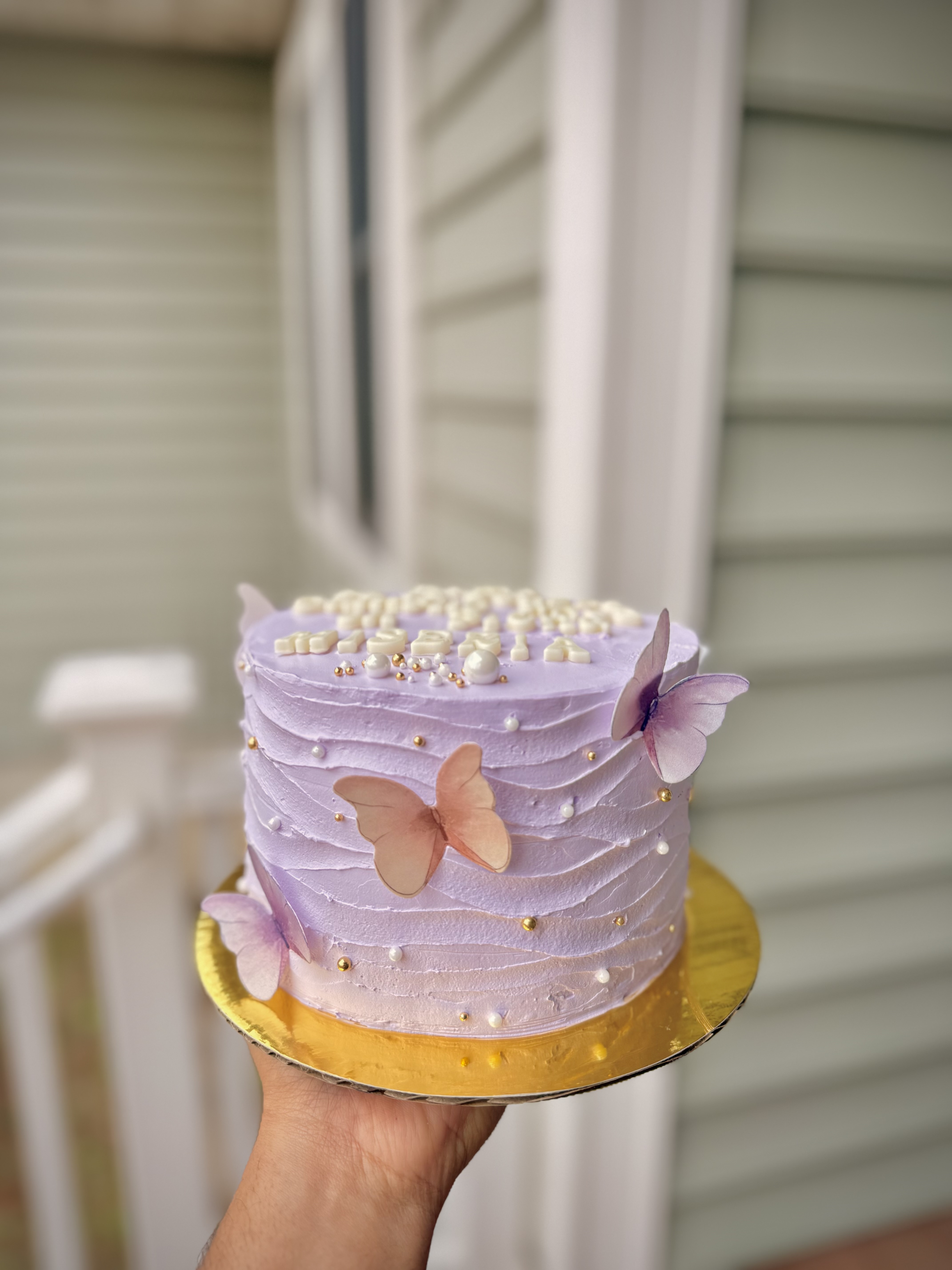 6” Vanilla Cake 
