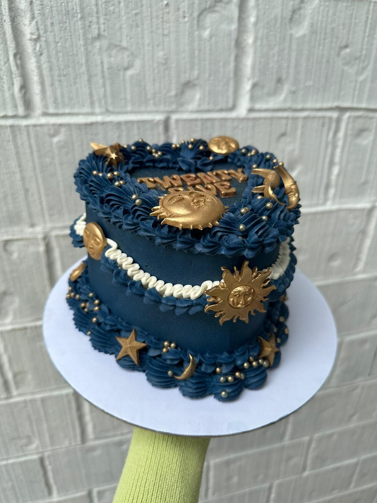 6" Heart Cake Tall (15 Servings)