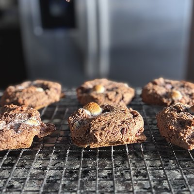 Hot Chocolate S’mores Discard Cookies