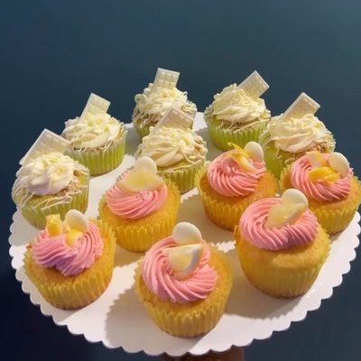 Custom Cupcakes 