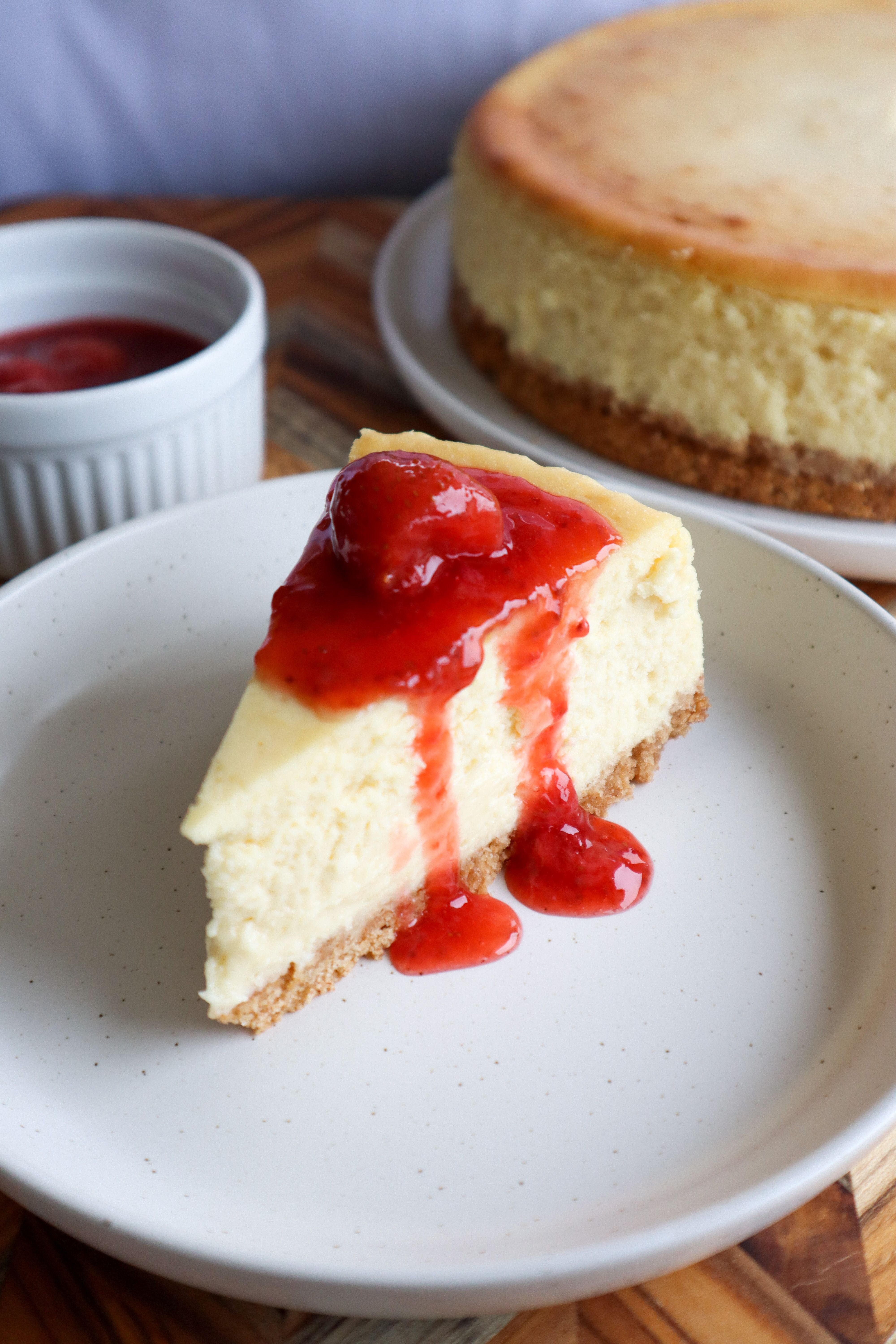 New York Cheesecake With Strawberry Sauce