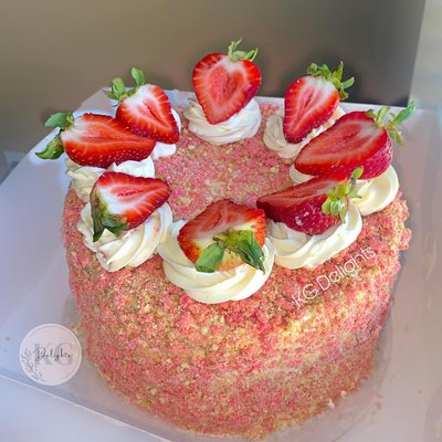 Strawberry Crunch Cake