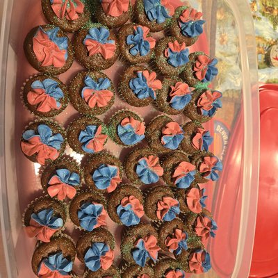 Mini Chocolate Cupcakes, Buttercream Frosting