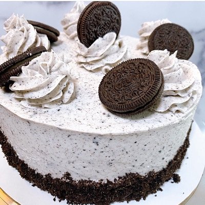 8in 2 Layer Cake (10-12pl)