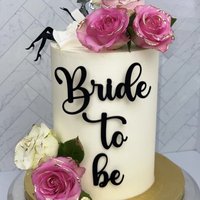 6in Custom Cake Feeds 10/16