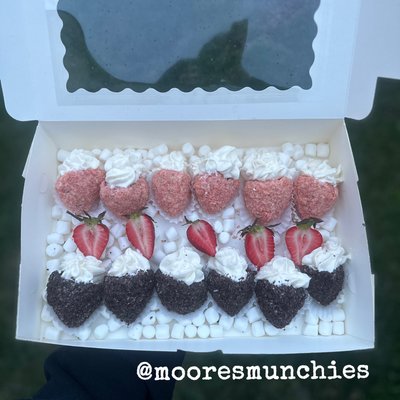 Cheescake filled Strawberries 