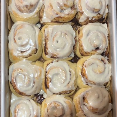 Cinnamon Rolls (12)