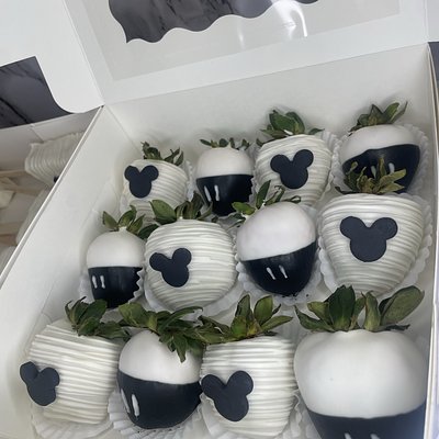 Dozen Strawberries 