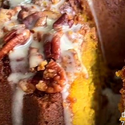 Pumpkin Praline Pound Cake