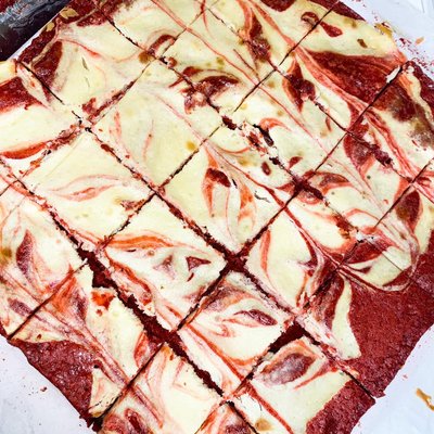 Red Velvet Cheesecake Brownie Pan