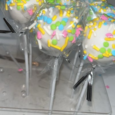 Half Dozen (6) Cake Pops/Cakesickles