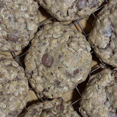 Oatmeal Toffee Chocolate Chip Cookies