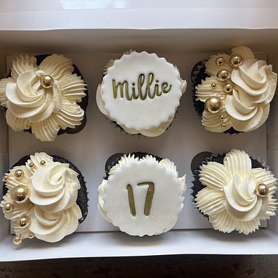 6 Cupcakes