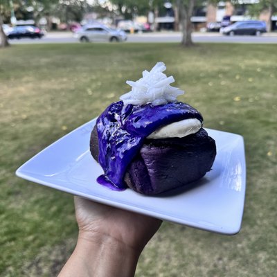 Ube Macapuno Cinnamon Rolls Box Of 4