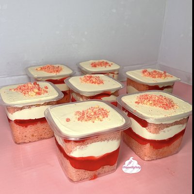 Strawberry Cake Cup