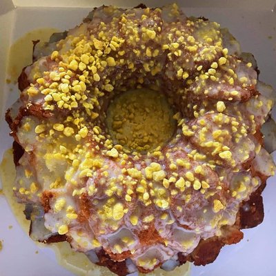 Lemon Crunchy Pound Cake
