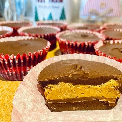 Peanut Butter Cups (1 Dozen)