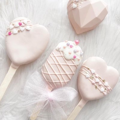 Cakesicles 