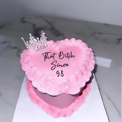 Crown Heart Cake 