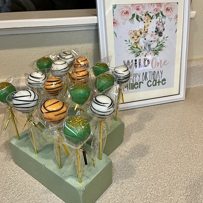 Safari Themed Cake Pops 
