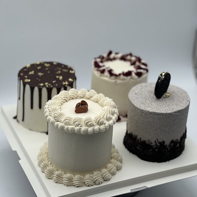 Luxury Cake Tasting Box