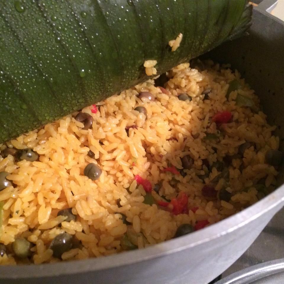 Half Tray Arroz Con Gandules 