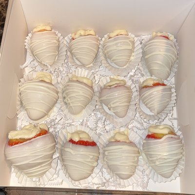 White chocolate covered cheesecake strawberries 