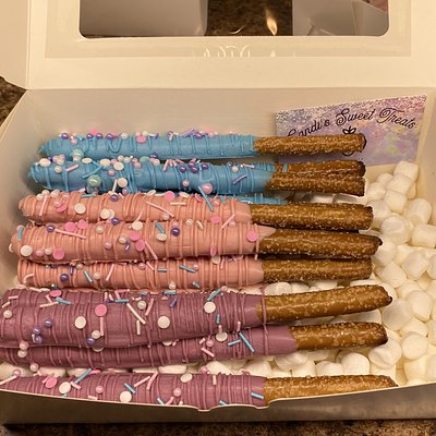 1 Dz Dipped Pretzels With Drizzle (up to 2 Colors) 