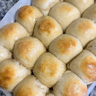 Sourdough Dinner Rolls 