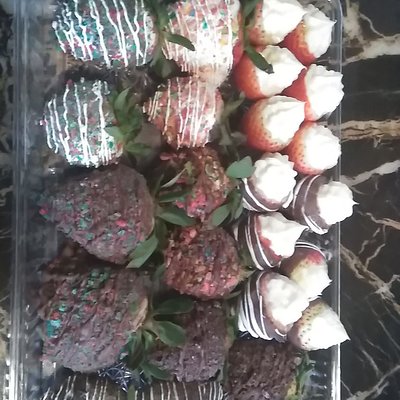 Chocolate Covered Strawberries 1DZ