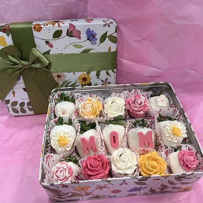     Floral Strawberry Collection – Dozen