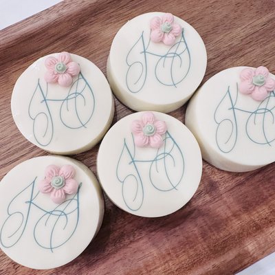 Oreos With Edible Image/Chocolate Transfer