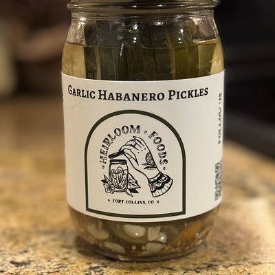 Garlic Habanero Pickle Chips | Heirloom Foods