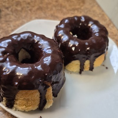 Mini Bundt Butter Pound w/Chocolate Glaze