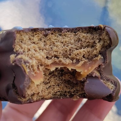 Chocolate Alfajores 