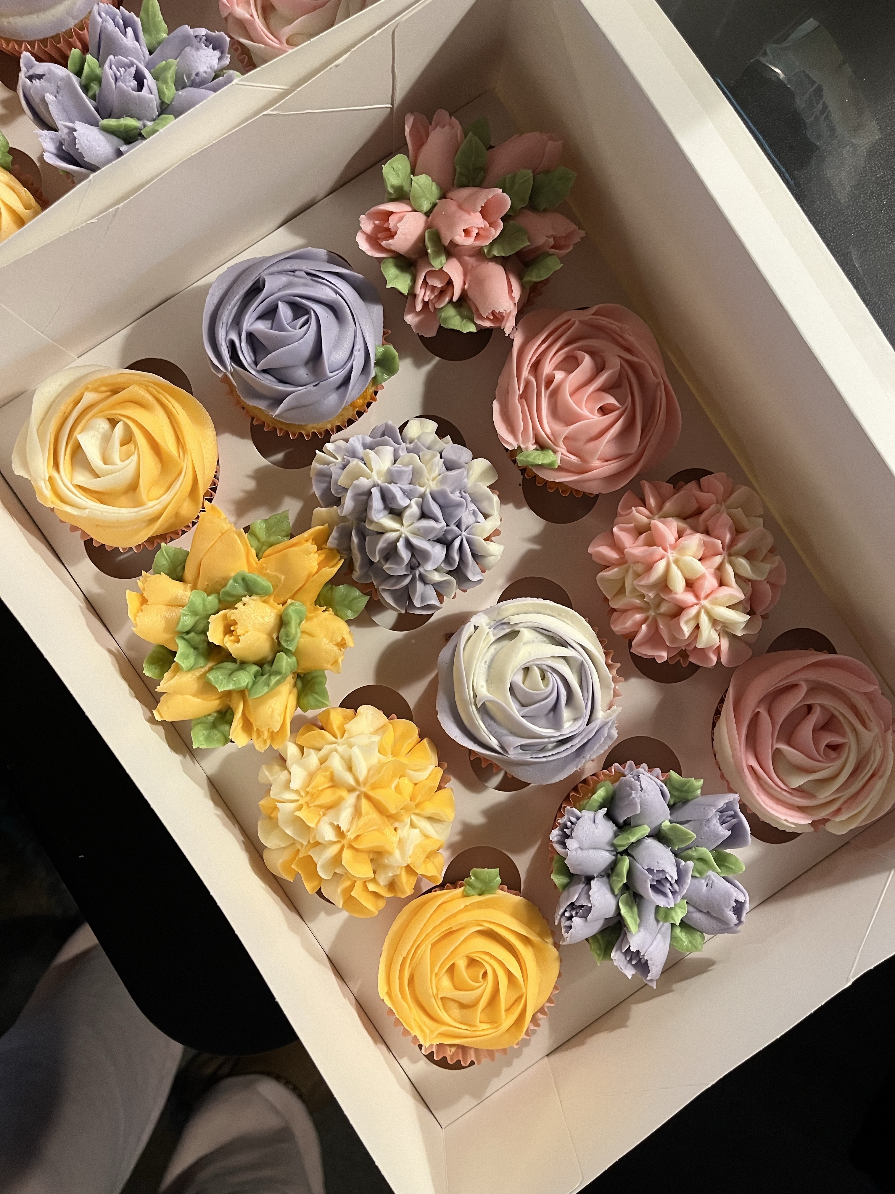 Floral cupcakes 
