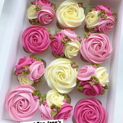 Dozen Custom Floral Bouquet Cupcakes 