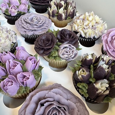 Boxed Floral Dozen