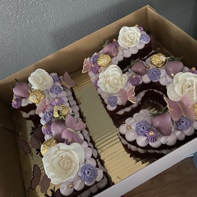 Number/letter Cakes 