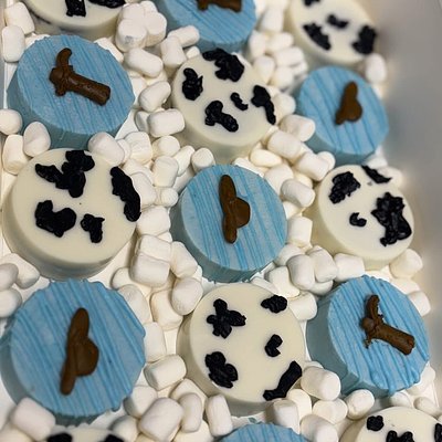 1dz Chocolate Dipped Oreos