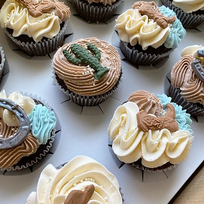 Custom Cupcakes 