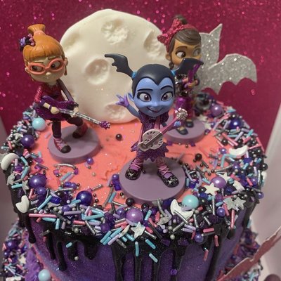 Custom cake Tiered 