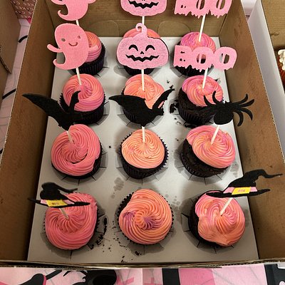 Full Custom Cupcakes  