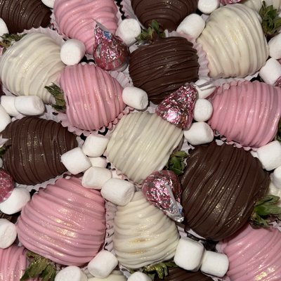 chocolate covered strawberries 🍓 