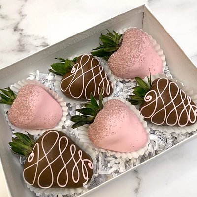 1/2 Dozen Dipped Berries 