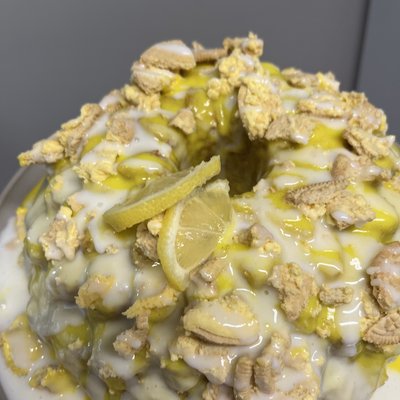 Lemon crunch Cake Lemon Glazed